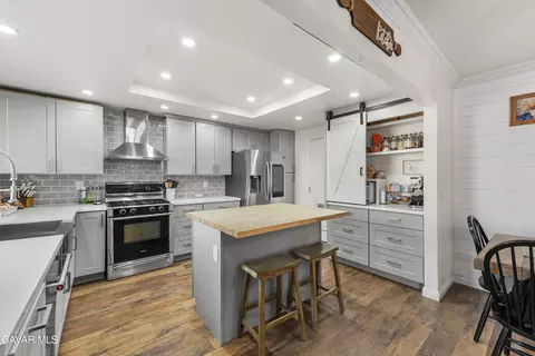 Kitchen - 39443 E 162nd St, Palmdale, CA 93591 photo 1 of 5