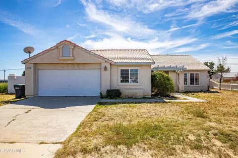 9020 Redwood Blvd, California City, CA 93505
