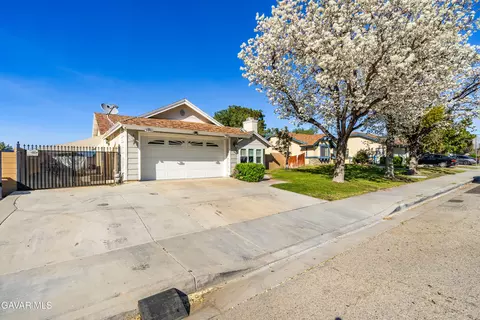 2017 Avenue K10 W, Lancaster, CA 93536 photo 3