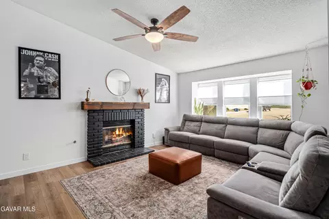 2017 Avenue K10 W, Lancaster, CA 93536 photo 7
