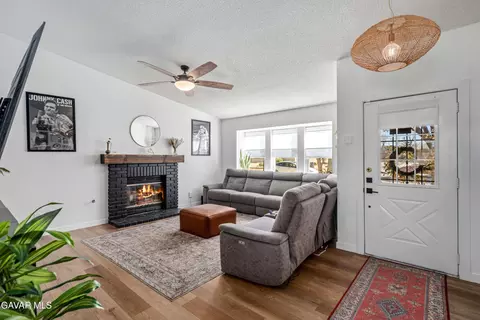 2017 Avenue K10 W, Lancaster, CA 93536 photo 5