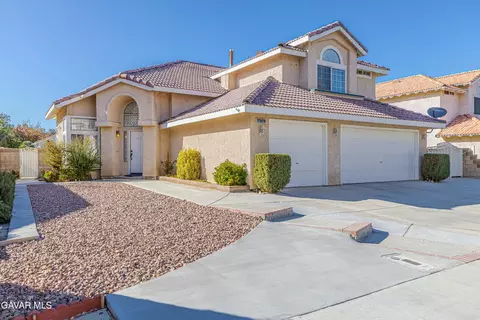 44345 Shad St, Lancaster, CA 93536 photo 2