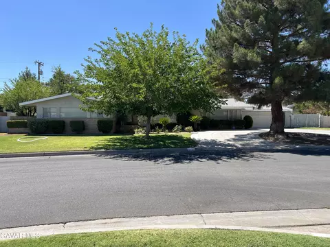 44705 Lowtree Ave, Lancaster, CA 93534