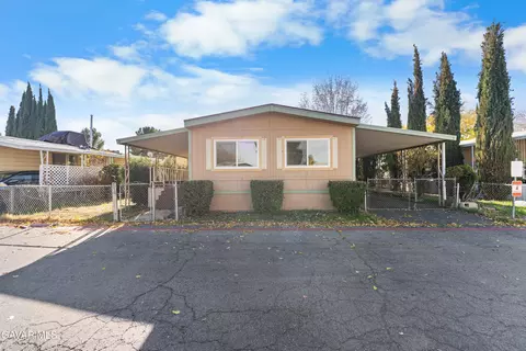 5711 Columbia Way #72, Lancaster, CA 93536