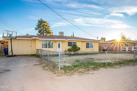 4546 Avenue L11 W, Lancaster, CA 93536