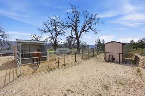 29210 Greenwater Dr, Tehachapi, CA 93561 photo 33