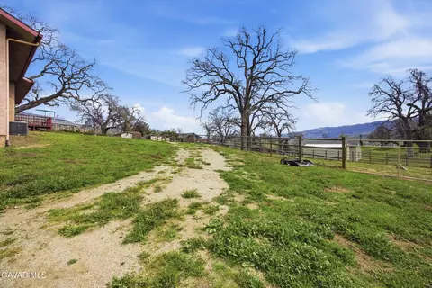 29210 Greenwater Dr, Tehachapi, CA 93561 photo 36