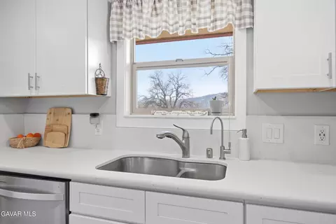 29210 Greenwater Dr, Tehachapi, CA 93561 photo 13