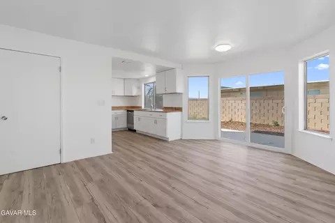 Living - 45221 Calico St, Lancaster, CA 93535 photo 4 of 6
