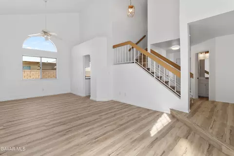 Living - 45221 Calico St, Lancaster, CA 93535 photo 5 of 6