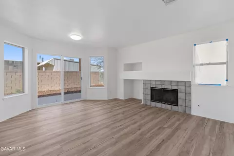 Living - 45221 Calico St, Lancaster, CA 93535 photo 3 of 6