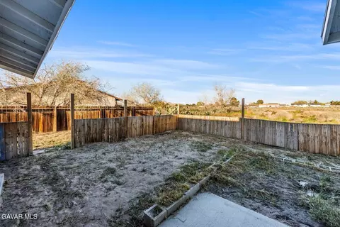 Exterior - 40974 156th St, Lancaster, CA 93535 photo 6 of 12