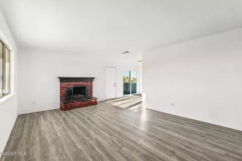 Living - 40974 156th St, Lancaster, CA 93535 photo 2 of 8