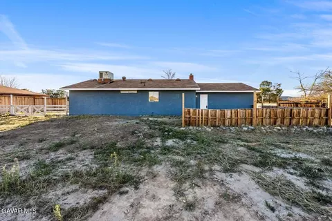 Exterior - 40974 156th St, Lancaster, CA 93535 photo 10 of 12