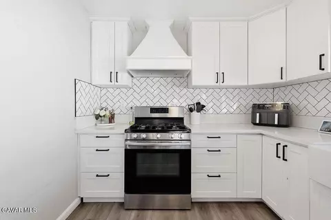 Kitchen - 44727 Benald St, Lancaster, CA 93535 photo 3 of 4