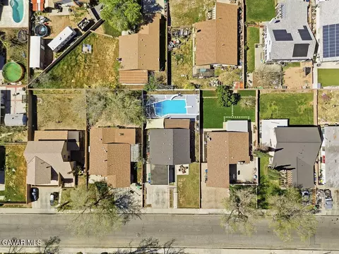 View/Area - 44727 Benald St, Lancaster, CA 93535 photo 2 of 6