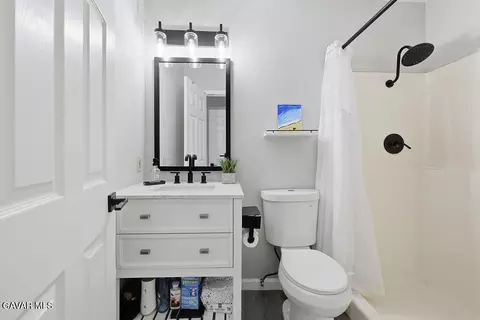 Bath - 44727 Benald St, Lancaster, CA 93535 photo 2 of 2