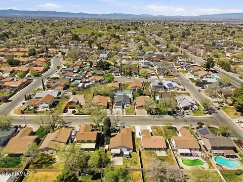 View/Area - 44727 Benald St, Lancaster, CA 93535 photo 4 of 6