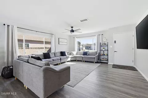Living - 44727 Benald St, Lancaster, CA 93535 photo 2 of 2
