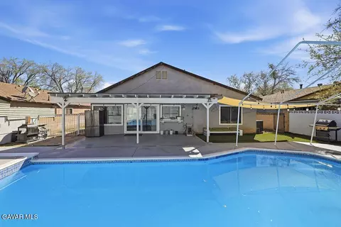 Exterior - 44727 Benald St, Lancaster, CA 93535 photo 5 of 8