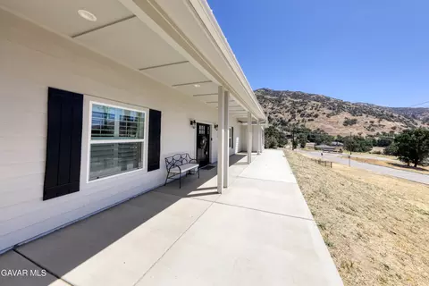25904 Bear Valley Rd, Tehachapi, CA 93561 photo 7