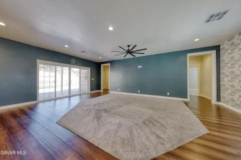 25904 Bear Valley Rd, Tehachapi, CA 93561 photo 11