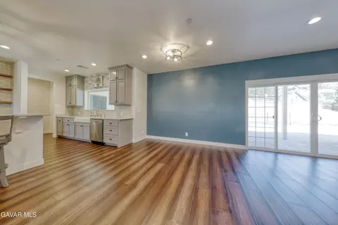 25904 Bear Valley Rd, Tehachapi, CA 93561 photo 10