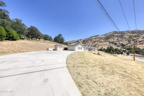 25904 Bear Valley Rd, Tehachapi, CA 93561 photo 5