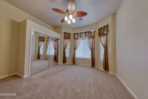 Bedroom - 23780 Coyote Ct, Tehachapi, CA 93561 photo 2 of 5