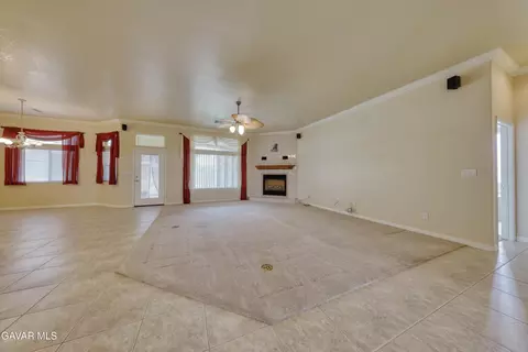 Living - 23780 Coyote Ct, Tehachapi, CA 93561 photo 1 of 6