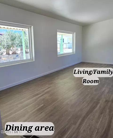 1030 East Avenue S 9 #.., Palmdale, CA 93550 photo 4