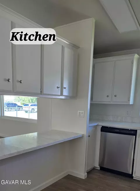 1030 East Avenue S 9 #.., Palmdale, CA 93550 photo 7