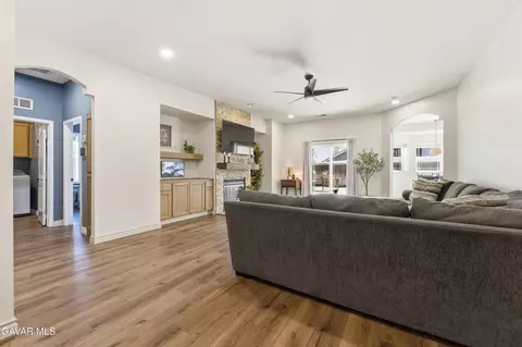 Other - 906 Mulberry St, Tehachapi, CA 93561 photo 2 of 6