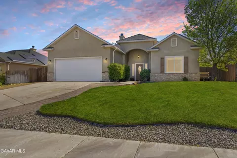 906 Mulberry St, Tehachapi, CA 93561