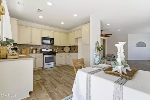 Kitchen - 1306 Miranda Ct, Tehachapi, CA 93561 photo 1 of 1