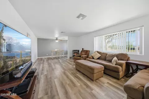 8155 Ave E W, Lancaster, CA 93536 photo 4