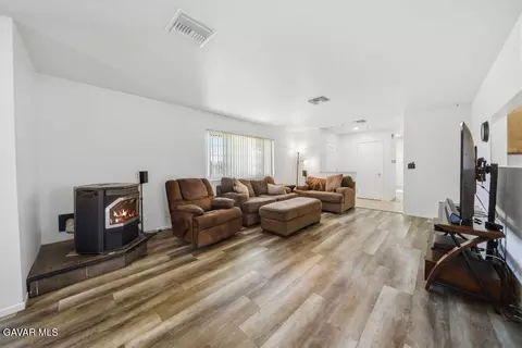 8155 Ave E W, Lancaster, CA 93536 photo 5
