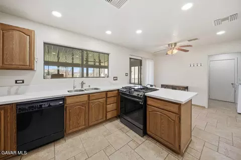 8155 Ave E W, Lancaster, CA 93536 photo 11