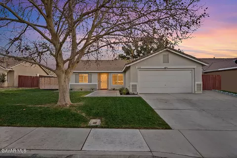 3310 Kaylyn St, Lancaster, CA 93535