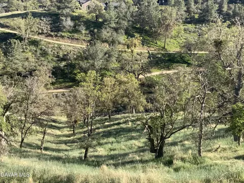 28600 Ridgeview Ct, Tehachapi, CA 93561