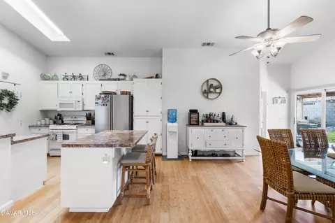 Kitchen - 3316 Avenue K4 E, Lancaster, CA 93535 photo 1 of 5