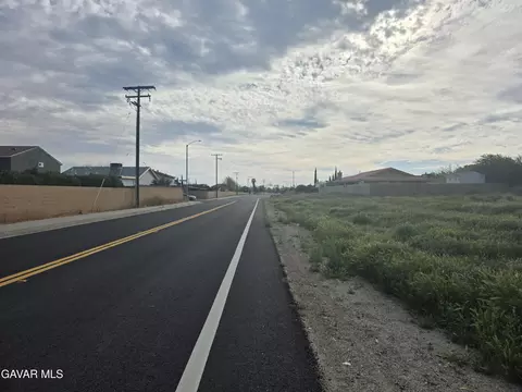 28 Th Ste Vic Avenue R8, Palmdale, CA 93550 photo 7