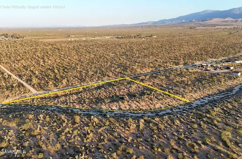 218 218th St E, Llano, CA 93544 photo 9