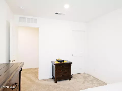 2113 E Donatello St, Lancaster, CA 93535 photo 19