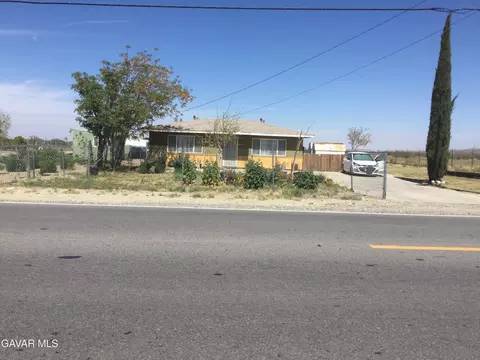 10345 Palmdale Blvd E, Palmdale, CA 93591