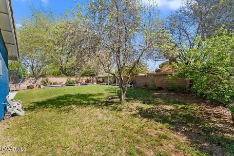Exterior - 44246 Ruthron Ave, Lancaster, CA 93536 photo 3 of 5