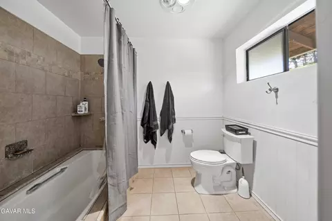 Bath - 23580 Timberline Way, Tehachapi, CA 93561 photo 2 of 5