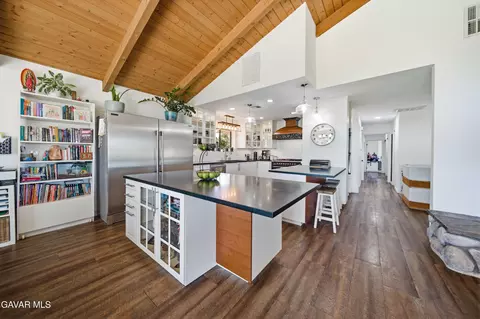 Kitchen - 23580 Timberline Way, Tehachapi, CA 93561 photo 6 of 7