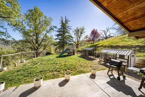 Exterior - 23580 Timberline Way, Tehachapi, CA 93561 photo 5 of 8