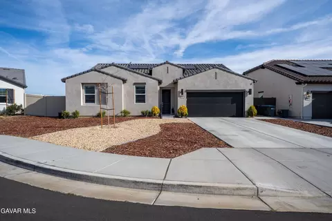 Exterior - 219 Artina Ct, Tehachapi, CA 93561 photo 6 of 7